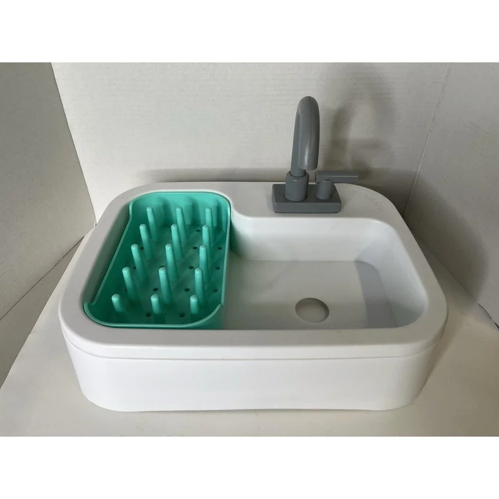 Lovevery Super Sustainable Play Sink Helper Working Faucet And Dish Rack